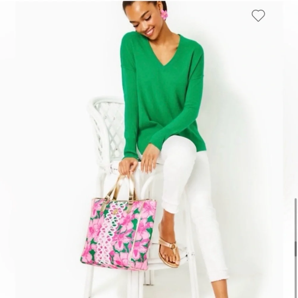 NEW tote Hibis Kiss shopper tote bag purse travel carry on trip Lilly Pulitzer - Picture 3 of 9